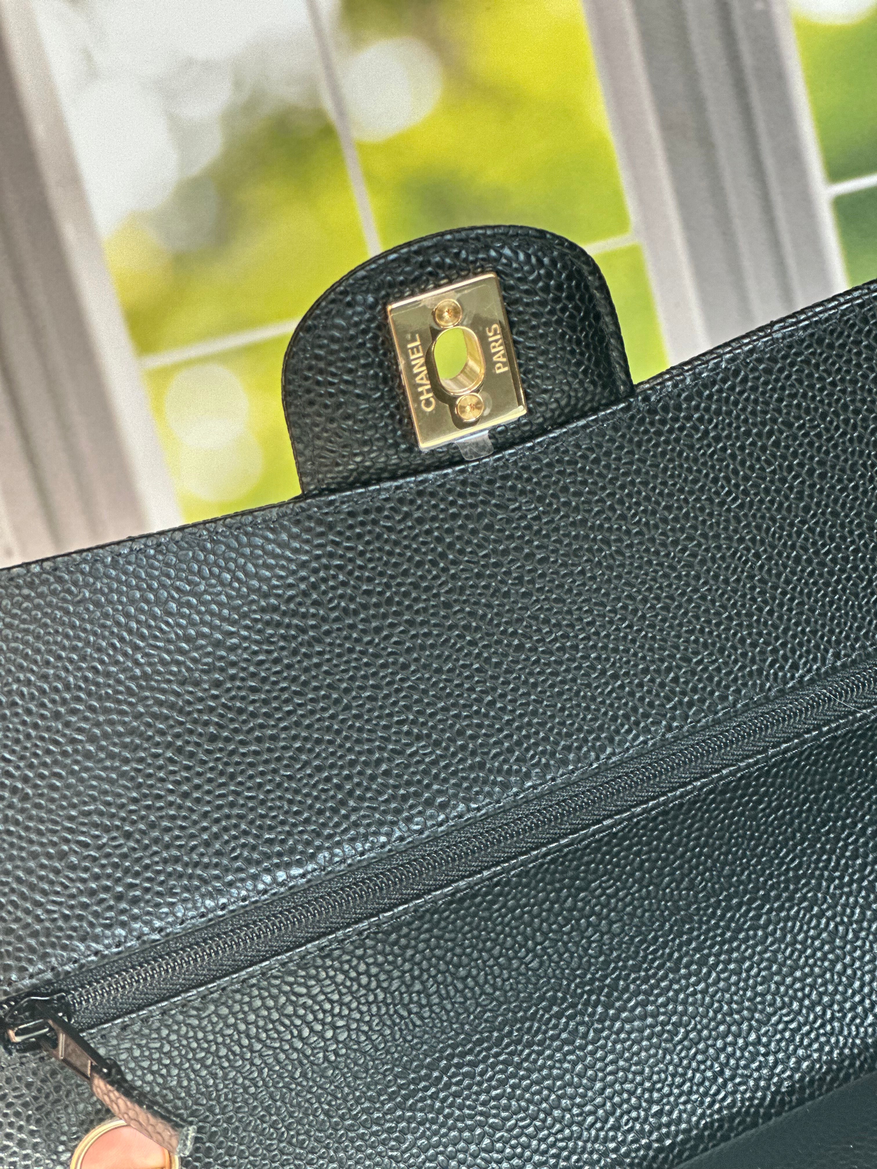 2023 BNIB Chanel Medium Classic Double Flap Black Caviar GHW