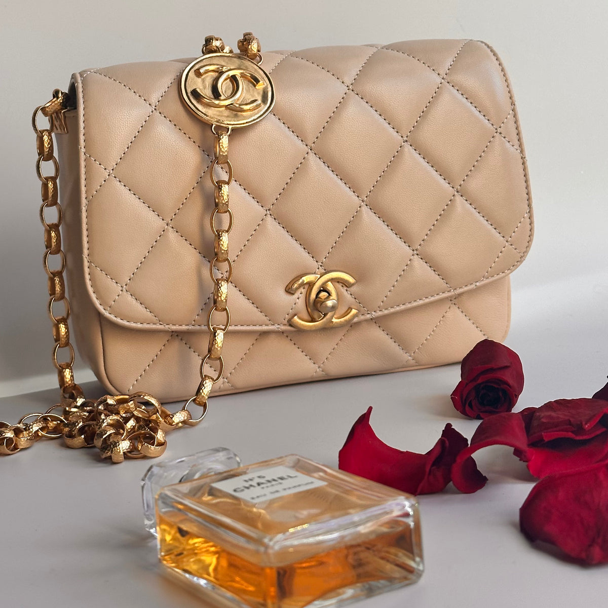 CHANEL ノベリティーボストンバッグ ベージュ CHANEL 2003年頃製 キャビアスキンCCマークミニボストンバッグ